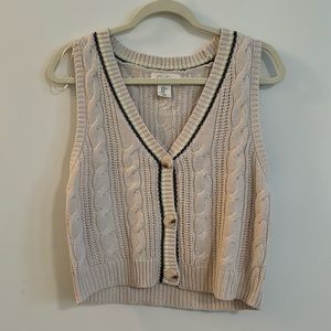 Jessica Simpson cropped sweater vest